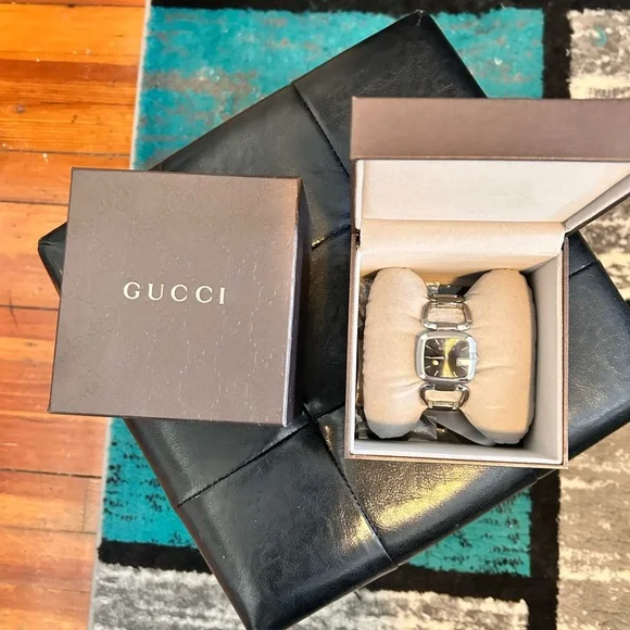 Women’s Gucci Black Dial Silver Chain Watch - Picture 2 of 10